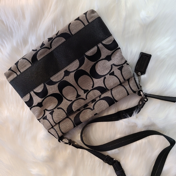 Authentic Coach Bag - Picture 2 of 6